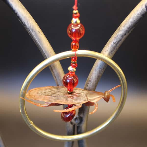 Pynt / julgransdekoration – kackerlacka