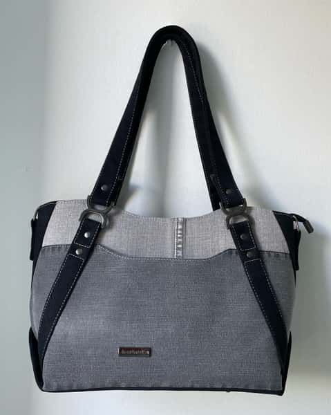 Hiraeth bag med handtag och axelrem