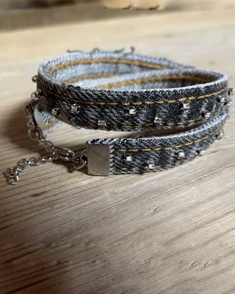 Armband av jeanssöm, reglerbart, svartgrå/silver
