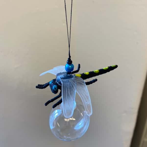 Pynt / julgransdekoration – insekt / skinnbagge / trollslända