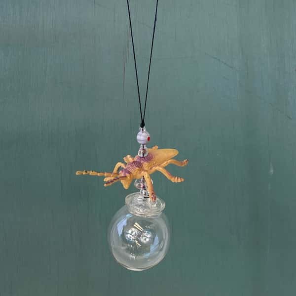 Pynt / julgransdekoration – insekt / skinnbagge / trollslända