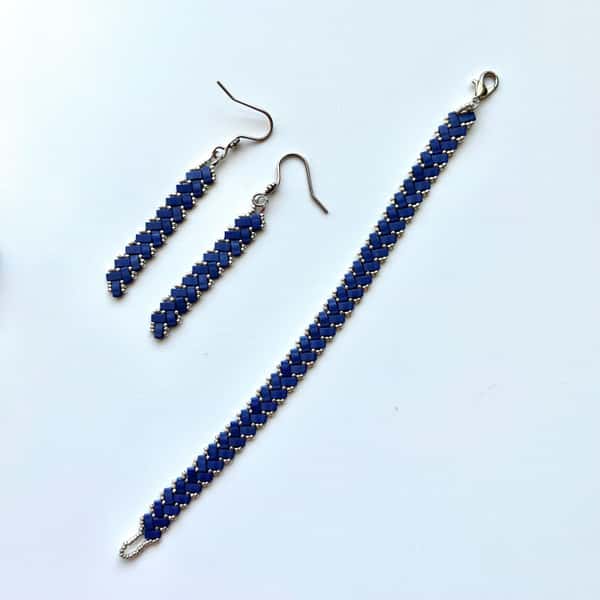 Beaded Earrings in Red & Gold, Elegant Handmade Jewelry, Unique Gift for Mom or Friends,