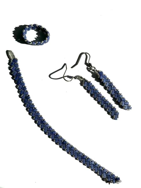 Beaded Earrings in Red & Gold, Elegant Handmade Jewelry, Unique Gift for Mom or Friends,