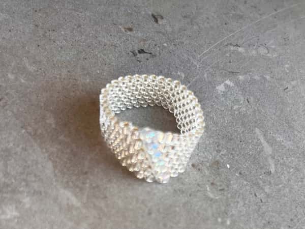 Vit ring