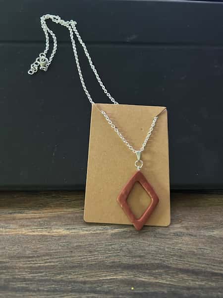 Halsband - diamantform