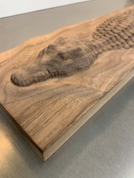 Cnc 3D utskuren krokodil i Valnöt