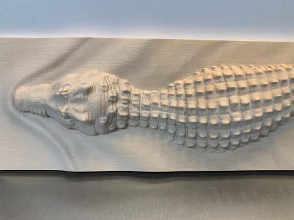 Cnc 3D utskuren krokodil i Björk