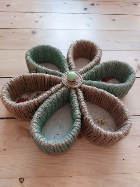 Blomformad förvaringskorg
