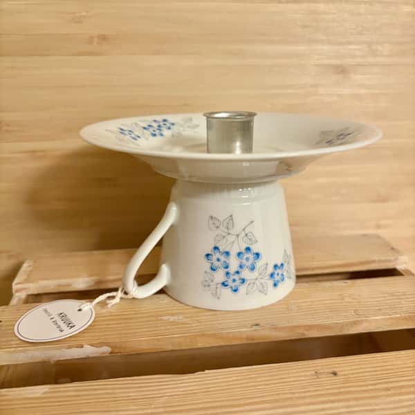 Ljusstake - små blå blomster