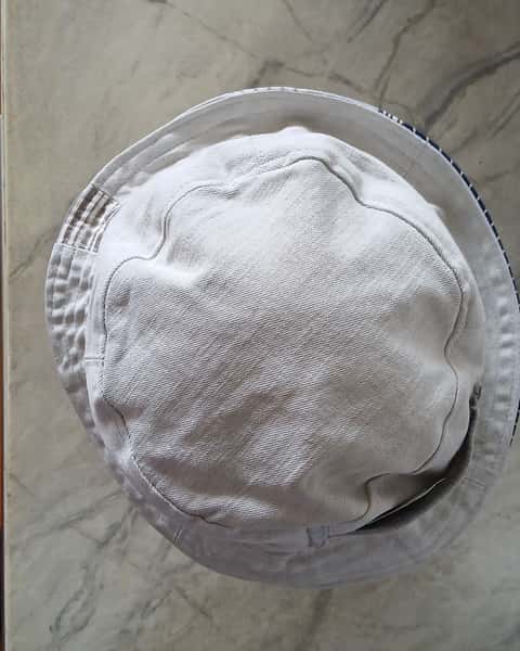 Bucket hatt, fiskehatt, grå tyghatt av återbrukade tyger
