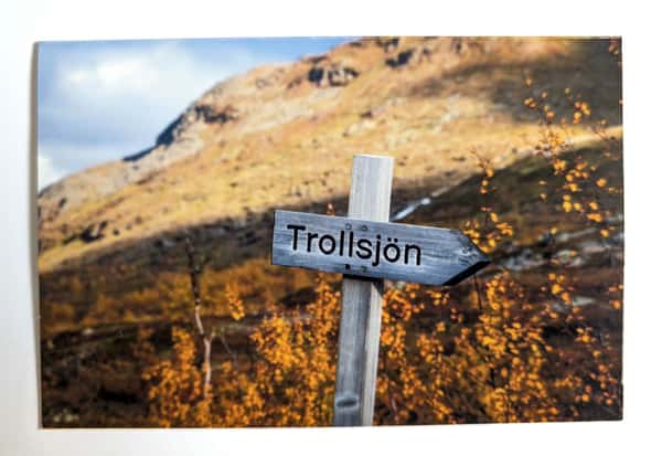 Vykort - Skylt mot Trollsjön