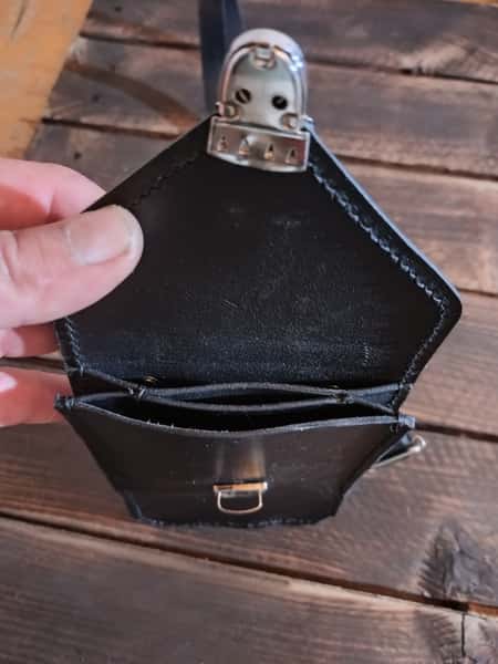 Elegant sling bag