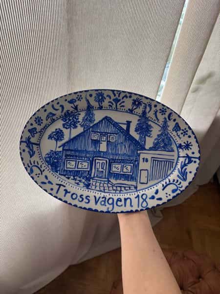 SERVERINGSFAT MED EGEN DESIGN