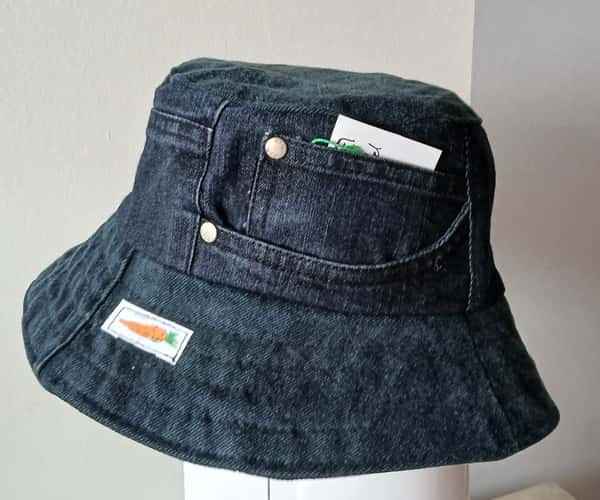 Svart denimhatt, stl 56-57, Buckethat.