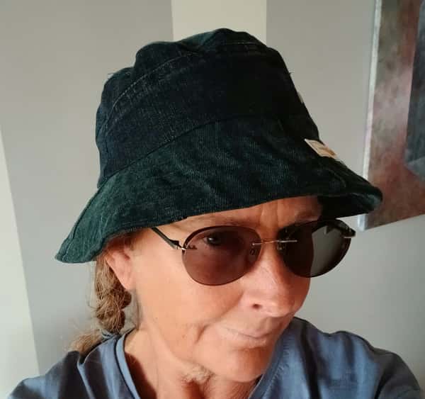 Svart denimhatt, stl 56-57, Buckethat.