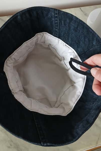 Svart denimhatt, stl 56-57, Buckethat.