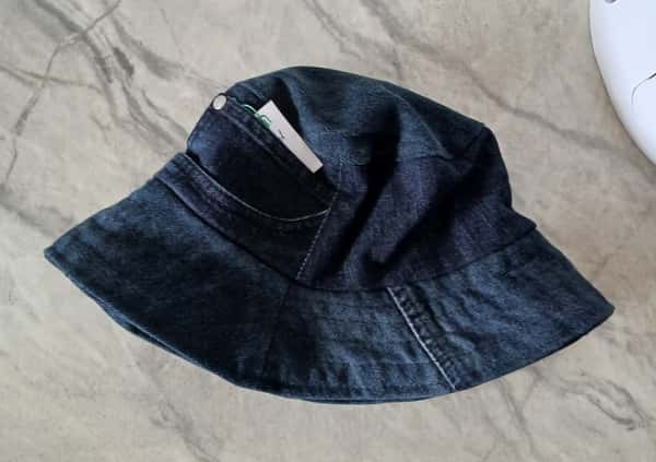 Svart denimhatt, stl 56-57, Buckethat.