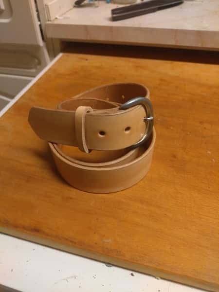 Bälte i 3 mm läder