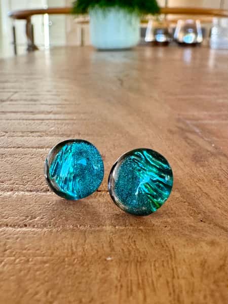 Teal green stud earrings (11 mm) - stainless steel posts