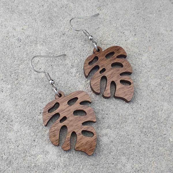 Örhängen, Monstery