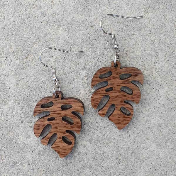 Örhängen, Monstery