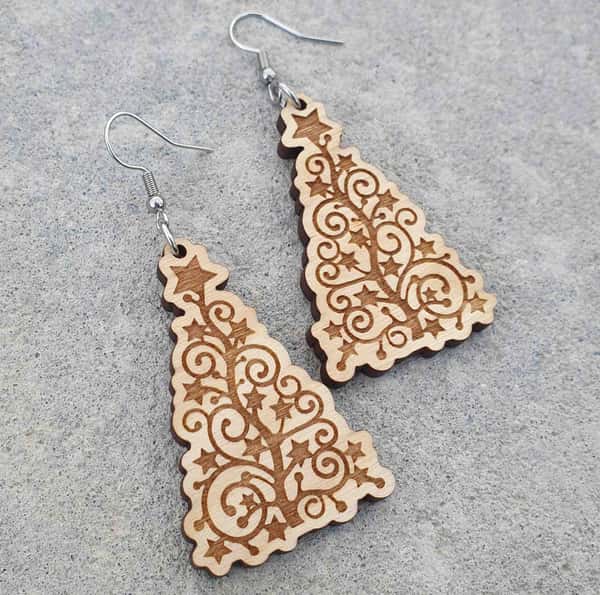 Örhängen, Julgran med gravyr