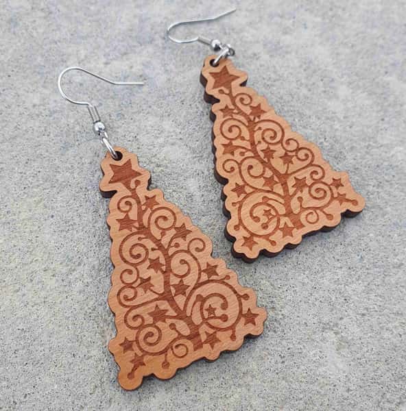 Örhängen, Julgran med gravyr