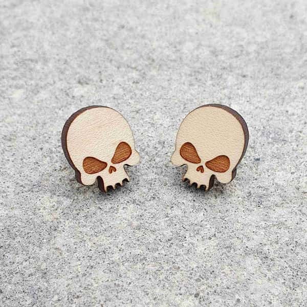 Örhängen, Stift, Skully