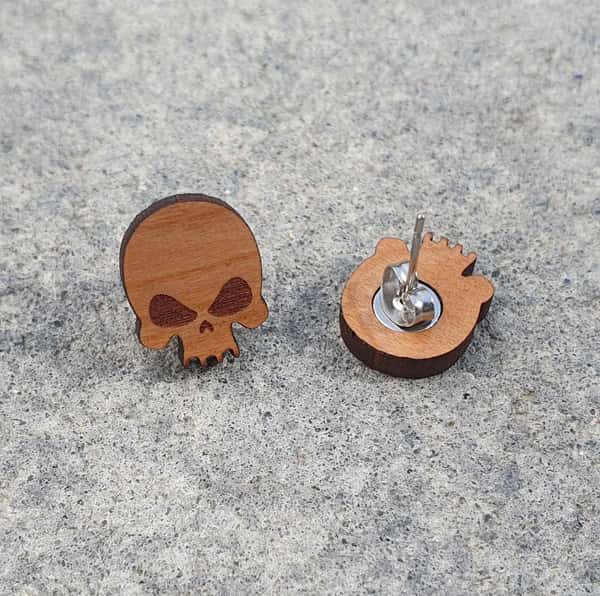 Örhängen, Stift, Skully