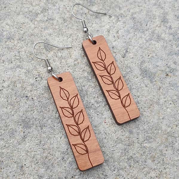 Örhängen, Scarlett