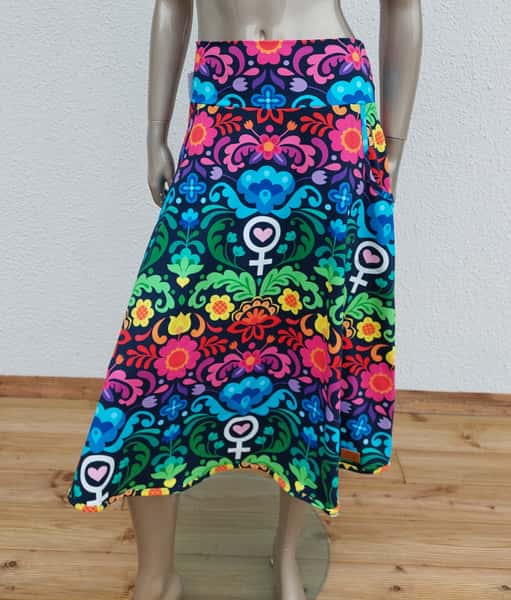 Kjol med fickor feministkurbits L