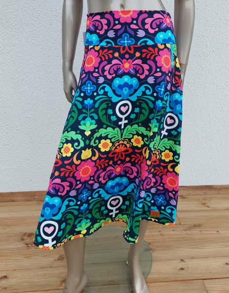 Kjol med fickor feministkurbits L