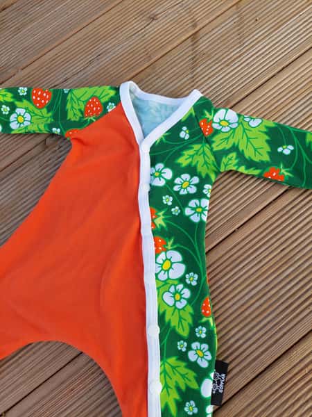 Prematurdress storlek 48/50