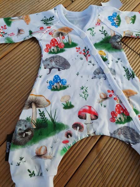 Prematurdress storlek 44/46