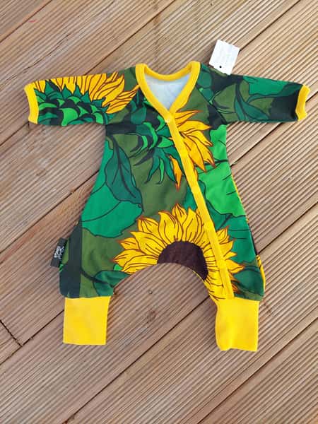 Prematurdress storlek 44/46