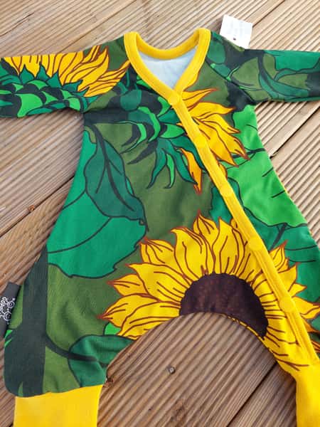 Prematurdress storlek 44/46
