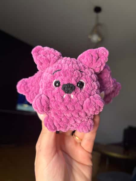 🦇 Virkad fladdermus – handgjord med kärlek!