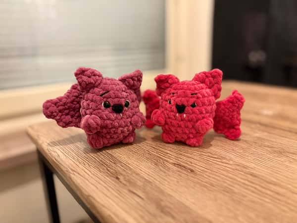 🦇 Virkad fladdermus – handgjord med kärlek!