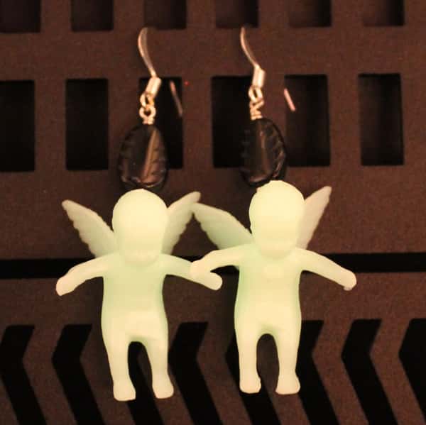 Örhängen av återbruk – Självlysande spökänglar