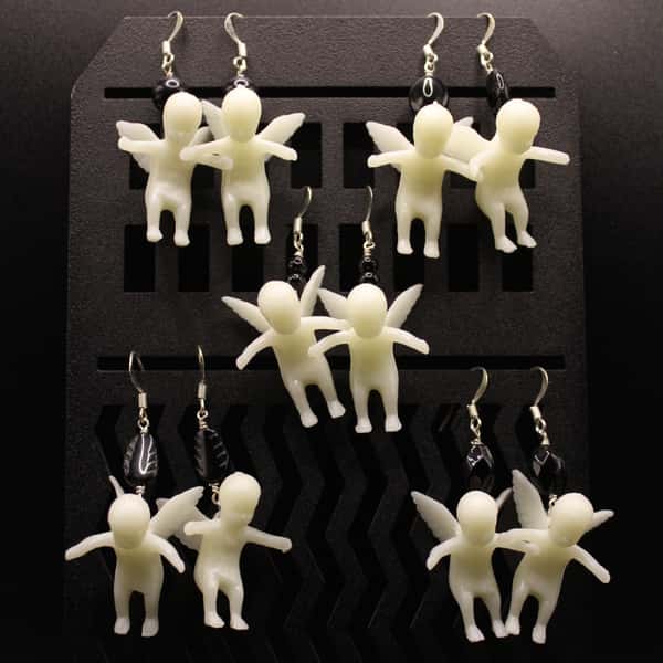 Örhängen av återbruk – Självlysande spökänglar