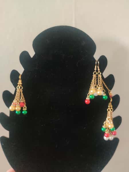 Julörhängen med pärlor