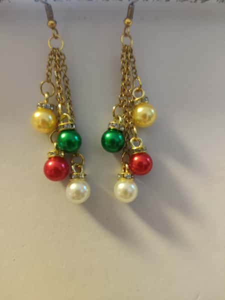 Julörhängen med pärlor