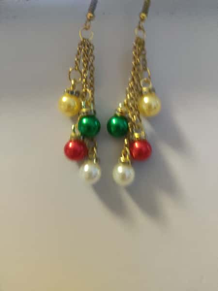 Julörhängen med pärlor