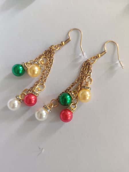 Julörhängen med pärlor