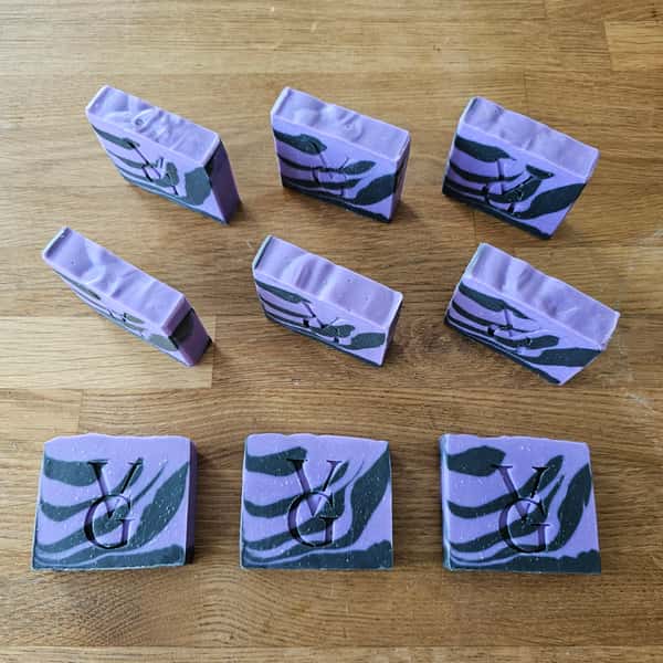 Lavendel med Kol Tvålhandgjord, Kroppstvål Tvålbar