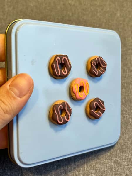 Färgglada donutmagneter 🍩💫