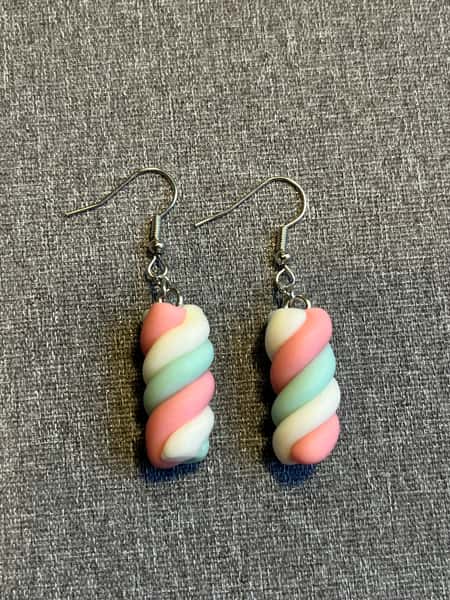 ✨ Söta handgjorda örhängen i pastellfärger! ✨