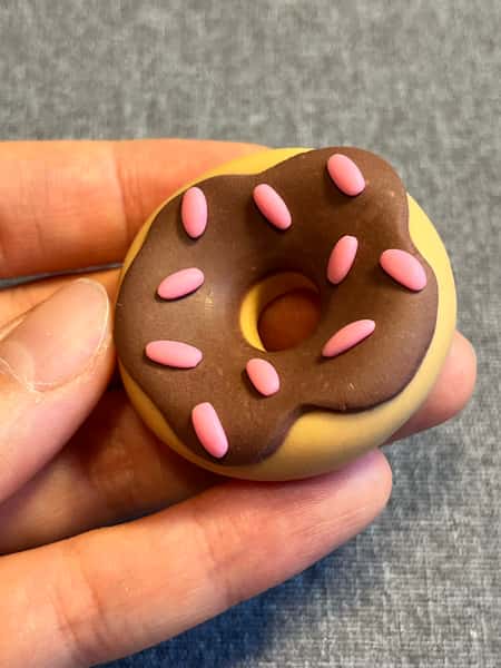 Donut oro-sten – handgjord i polymerlera