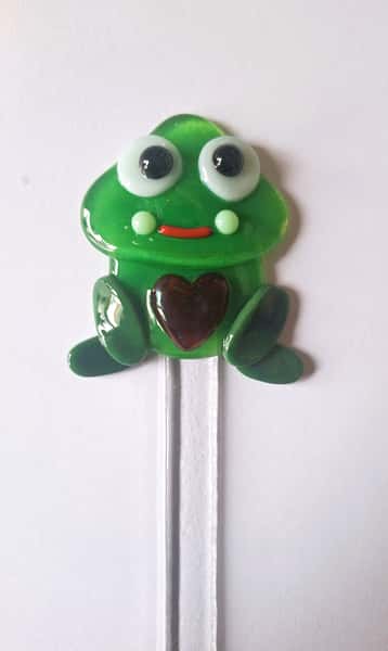 Ribbit the Frog – Växtpinne i smält glas
