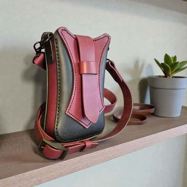 Telefonväska i äkta läder